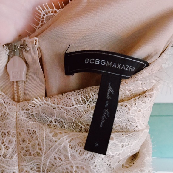 BCBG LACE BLUSH DRESS - Picture 3 of 7